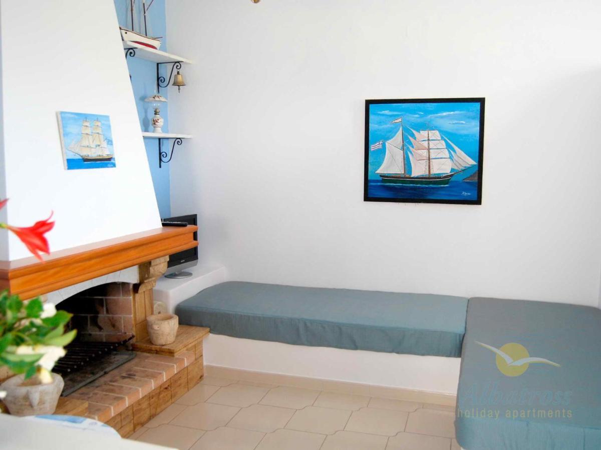 Albatross Holiday Apartments Агиос Состис Екстериор снимка